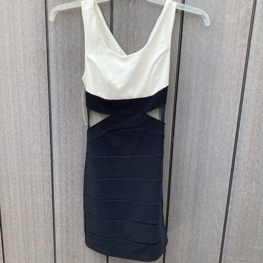Ruby Rox Bodycon Dress - Picture 8 of 9